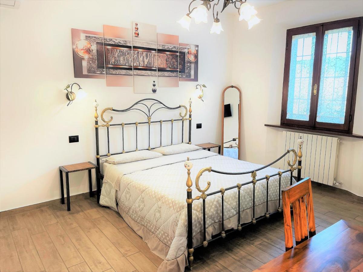 B&B Villa Incrocca Cerreto dʼEsi Extérieur photo